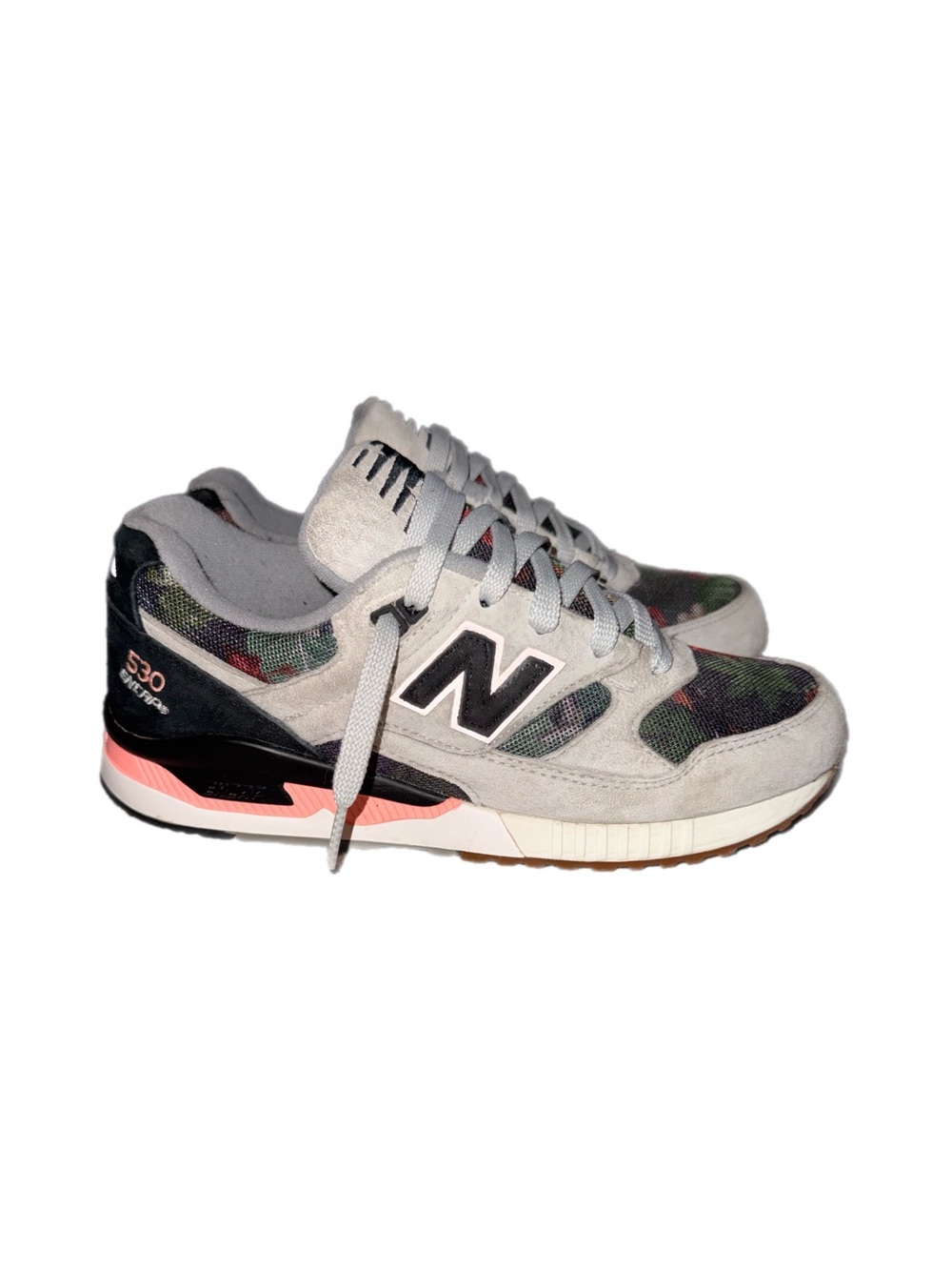 New Balance 530 Women's Gray, Green & Pink floral Accent Sneakers size 7